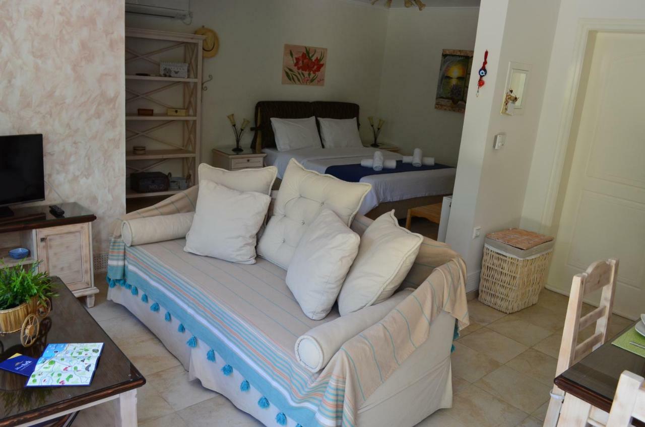 Blue Ark Aigeira Flat & Studio Екстер'єр фото